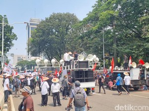 Ada Demo Hari Tani di Patung Kuda Jakpus, Lalin Sekitar Monas Dialihkan