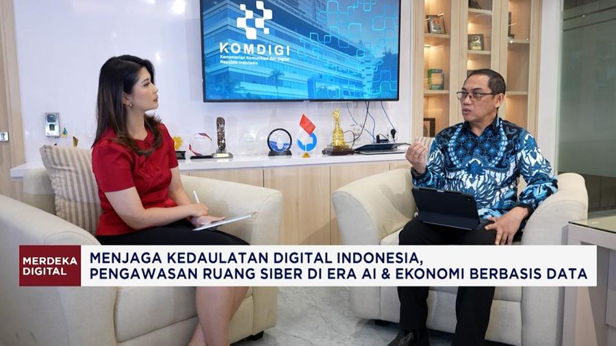 Dirjen Pengawaasan Ruang Digital Kementerian Komdigi, Alexander Sabar dalam program CNBC Indonesia Merdeka Digital di Kantor Komdigi, Jakarta, Rabu (24/9/2025). (CNBC Indonesia TV)