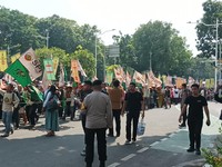 Hindari Lokasi Ini! Jalan Ditutup Efek Aksi Demo Massa Petani