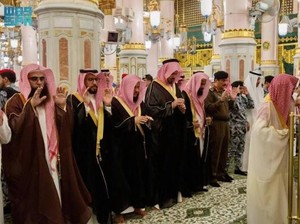 Salat Ghaib untuk Mufti Agung Syekh Abdulaziz Al-Sheikh Digelar di Seluruh Saudi