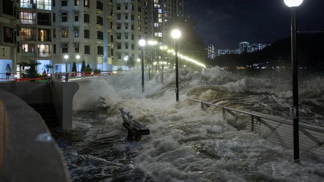 Bak Tsunami, Detik-Detik Hong Kong Lumpuh Diterjang Topan Super Ragasa