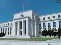 Video: Risiko Inflasi-Pasar Tenaga Kerja Pengaruhi Suku Bunga The Fed