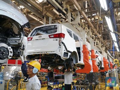 Siap-Siap! Toyota Mau Geber Jualan Mobil di Akhir 2025, Banting Harga?