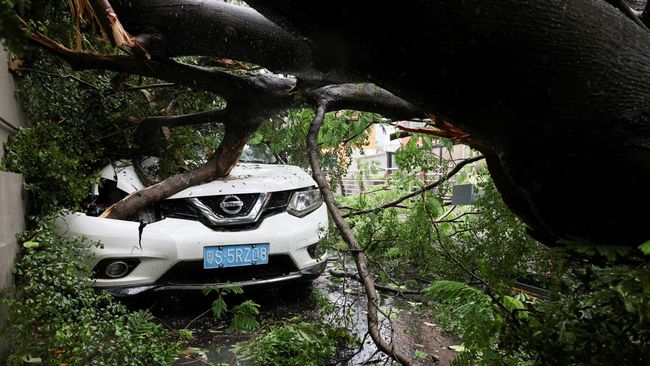 Potret Topan Super Ragasa Hantam Asia, Negara Ini Hancur Duluan