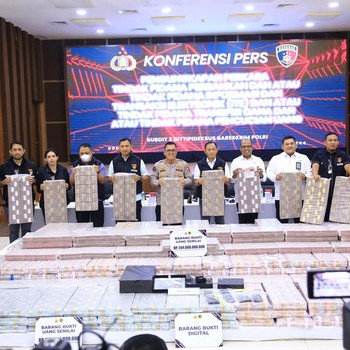 Foto Sindikat Pembobol Rekening Dormant, Curi Uang Rp204 Miliar!