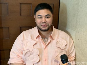 Ivan Gunawan Gelar Fashion Show Spesial untuk Survivor Kanker