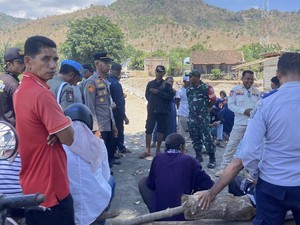 Merasa Diabaikan, Korban Banjir di Bima Kembali Blokade Jalan