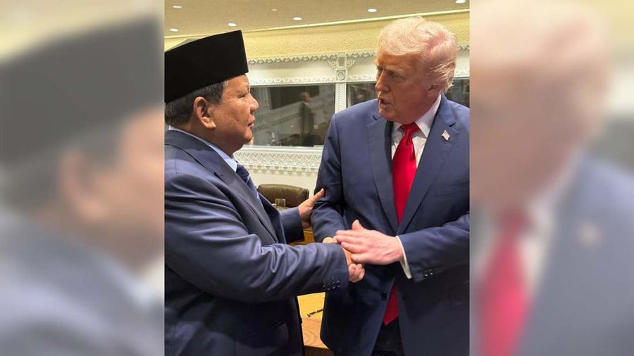 Presiden Prabowo Subianto bersalaman dengan Presiden Amerika Serikat, Donald trump saat Presiden Prabowo Subianto menghadiri Multilateral Meeting on the Middle East di New York, AS, Selasa, 23 September 2025. (Instagram/sekretariat.kabinet)