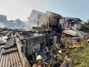 3 Rumah di Kelapa Gading Jakut Terbakar, Diduga karena Korsleting Listrik