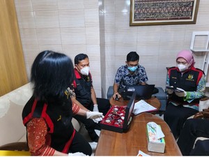 Kejati Sita Mobil-6 Jam Tangan Diduga Hasil Korupsi Eks Kadis Kominfo Sleman