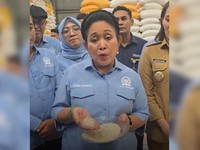 Titiek Marah Lihat Mutu Beras di Gudang Bulog: Warnanya Udah Abu-Abu!