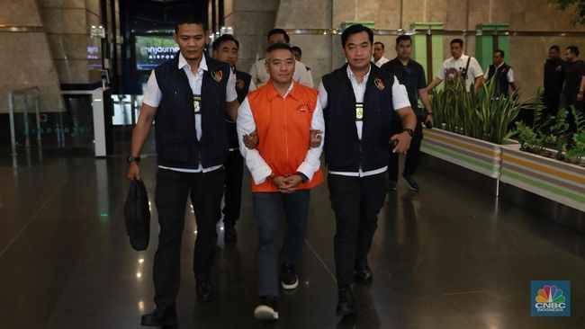 Bikin Rugi Rp 2,7 T, Adrian Gunadi Terancam 10 Tahun Penjara