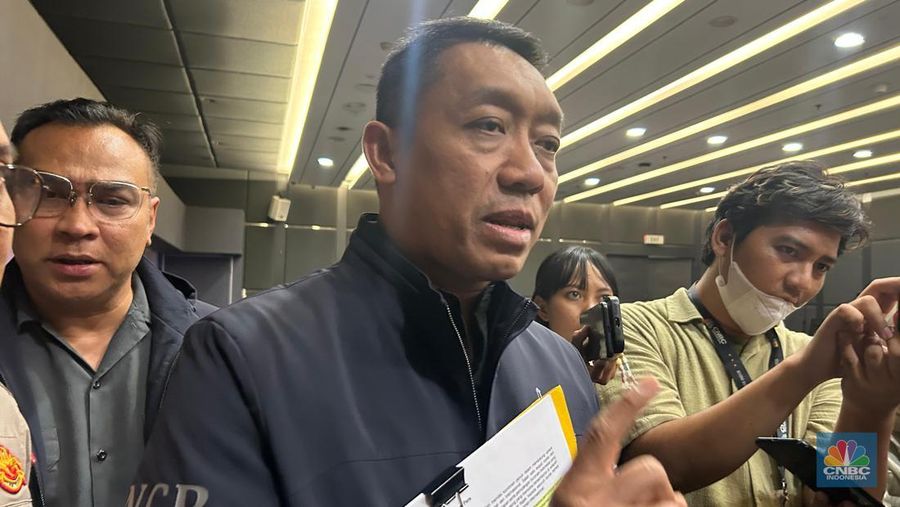 Sekretaris NCB Interpol, Untung Widyatmoko di Gedung 600, Tangerang, Banten, Jumat (26/9/2025). (CNBC Indonesia/Zefanya Aprilia)