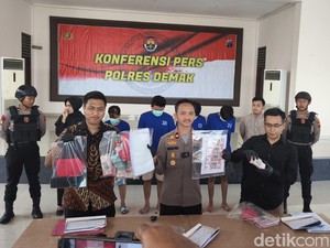 Bikin Pabrik Uang Palsu, Ibu dan 2 Anak Diringkus di Demak