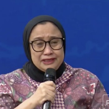 Detik-Detik Wakil Bos BGN Menangis-Minta Maaf Atas Kasus Keracunan MBG