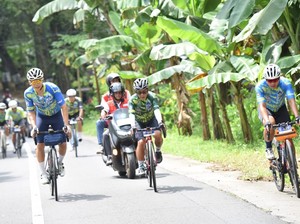 Dwi Soetjipto Biker 70 tahun Siap Taklukkan Puncak Ijen dengan Roadbike
