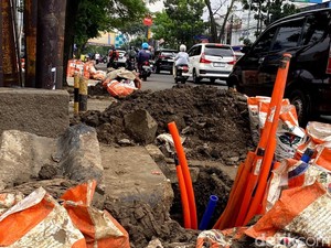 Warga Bandung Kesal Galian Bikin Kecelakaan, Walkot Farhan Audit Ulang
