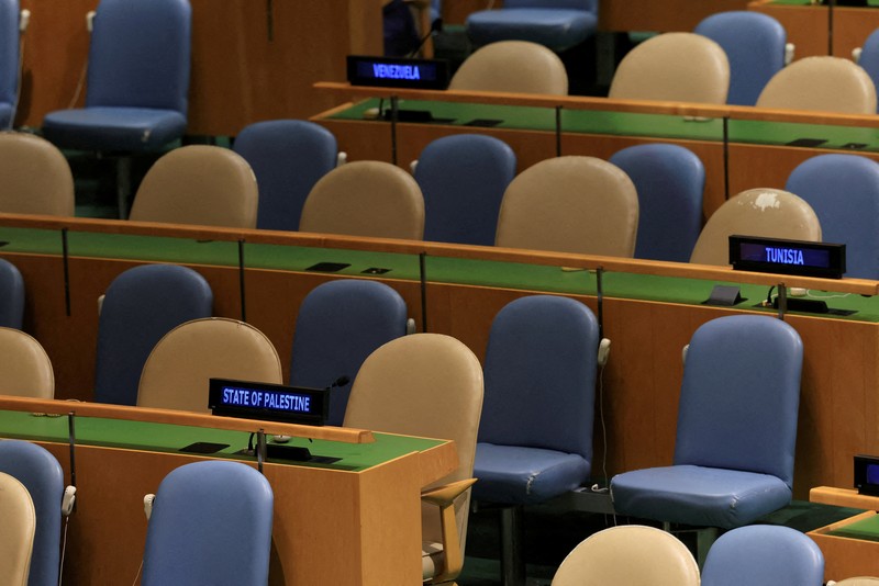 UN-ASSEMBLY/ A screen displays Israeli Prime Minister Benjamin Netanyahu during his address, at the 80th United Nations General Assembly (UNGA) at U.N. headquarters in New York City, U.S., September 26, 2025. REUTERS/Jeenah Moon