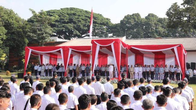 Gelar Upacara HUT ke-80, KAI Pertegas Semangat Melayani