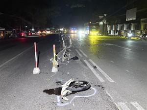 Pemotor Tewas Usai Hantam Beton Pembatas Jalan di Pati