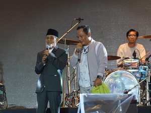 Wali Band Meriahkan Festival Musik Santri 100 Tahun Gontor