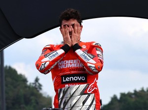 Air Mata Juara Dunia Marc Marquez