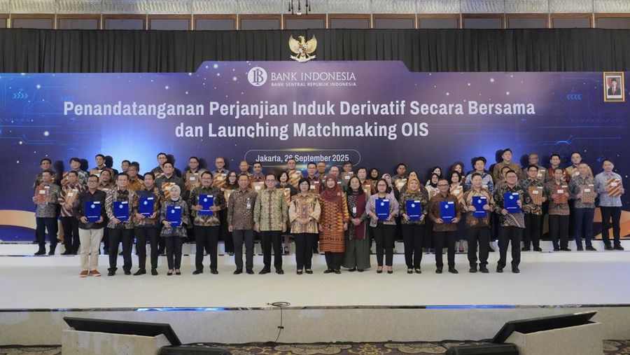 Bank Indonesia (BI) bersama Otoritas Jasa Keuangan (OJK) resmi menandatangani Perjanjian Induk Derivatif Antarbank secara Bersama dan Launching Matchmaking Overnight Index Swap (OIS) pada Jumat (26/9/2025).