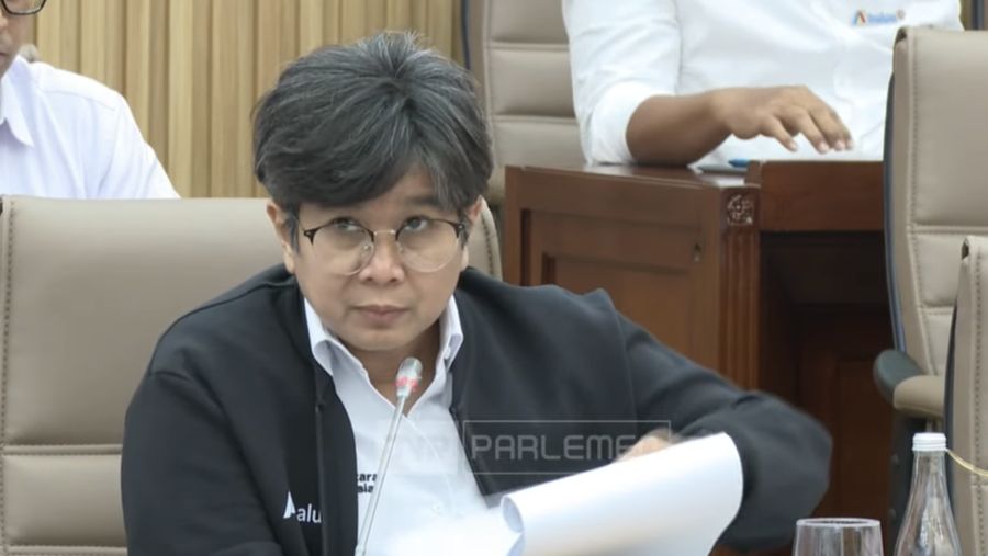 Direktur Utama (Dirut) PT Indonesia Asahan Aluminium (Persero) atau Inalum, Melati Sarnita menyampaikan paparan dalam Rapat Dengar Pendapat dengan Komisi VI DPR RI. (Tangkapan Layar Youtube/Komisi VI DPR RI Channel)