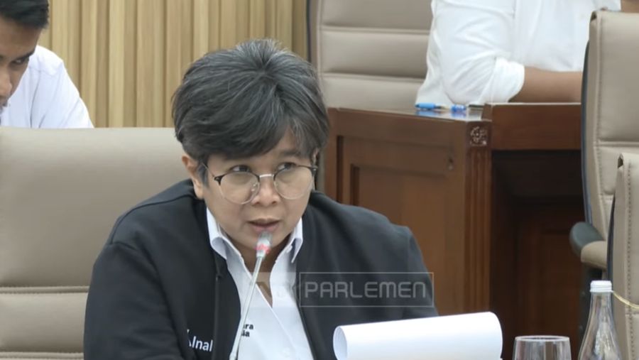 Direktur Utama (Dirut) PT Indonesia Asahan Aluminium (Persero) atau Inalum, Melati Sarnita menyampaikan paparan dalam Rapat Dengar Pendapat dengan Komisi VI DPR RI. (Tangkapan Layar Youtube/Komisi VI DPR RI Channel)