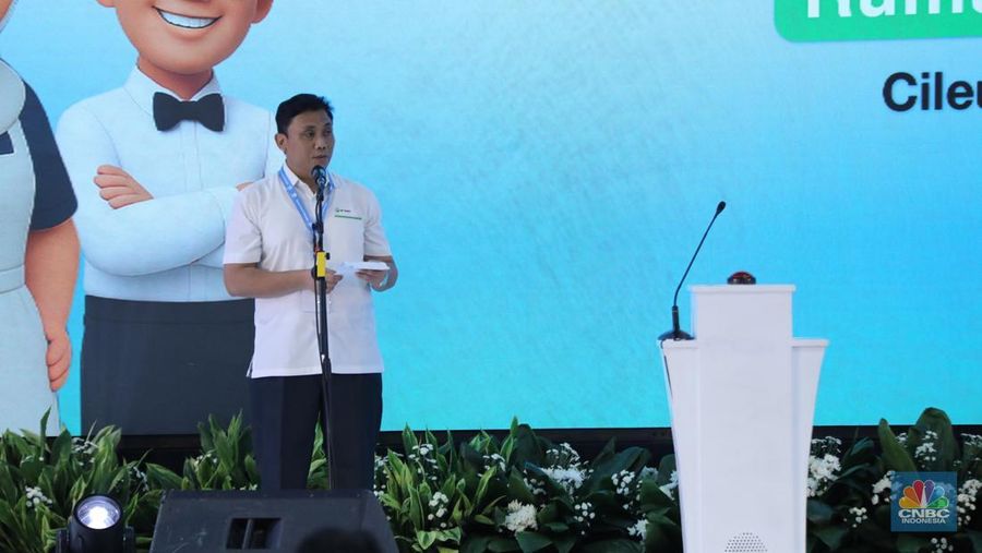 Komisioner BP Tapera, Heru Pudyo Nugroho menghadiri acara akad massal sebanyak 26.000 KPR dan serah terima kunci di Cileungsi, Kabupaten Bogor, Senin, (29/9/2025). (CNBC Indonesia/Tri Susilo)