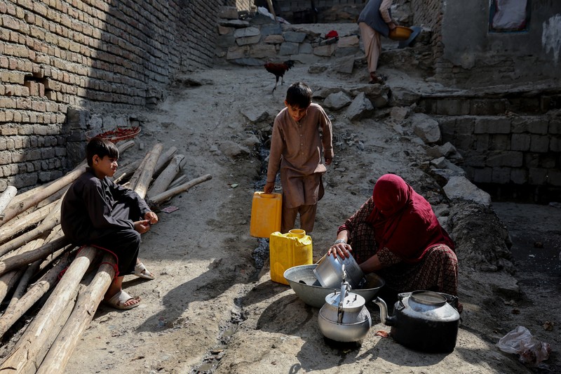 Kondisi saat terjadi krisis air parah di Kabul, Afghanistan, Senin (29/9/2025). (REUTERS/Sayed Hassib)