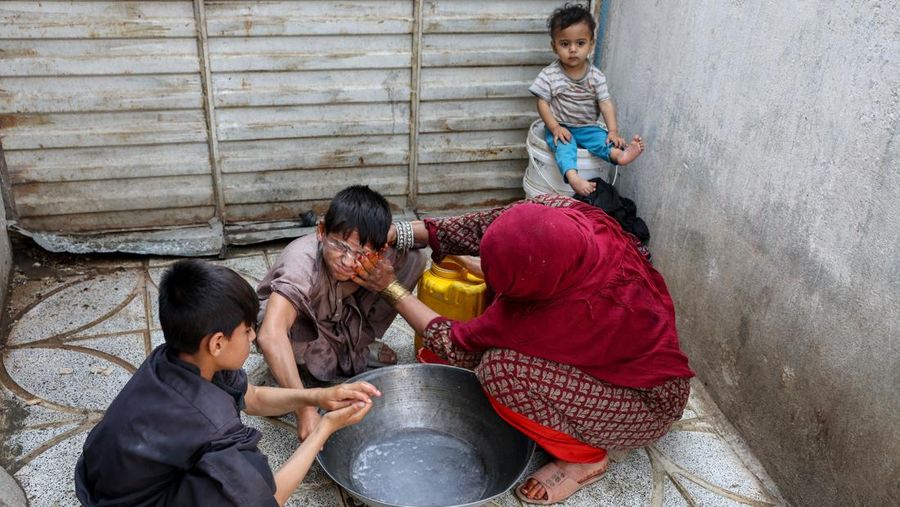 Kondisi saat terjadi krisis air parah di Kabul, Afghanistan, Senin (29/9/2025). (REUTERS/Sayed Hassib)