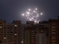 Detik-Detik Kyiv Jadi 'Neraka', Dihujani 600 Drone-Kota Porak-poranda