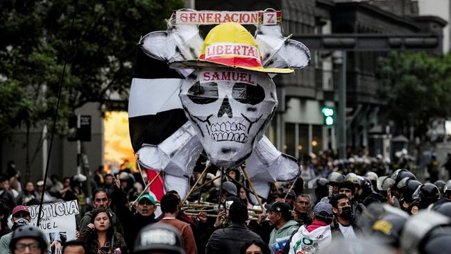 Bendera One Piece Berkibar Lagi, Ribuan Gen Z Demo-Menentang Presiden