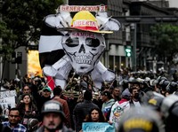 Bendera One Piece Berkibar Lagi, Ribuan Gen Z Demo-Menentang Presiden