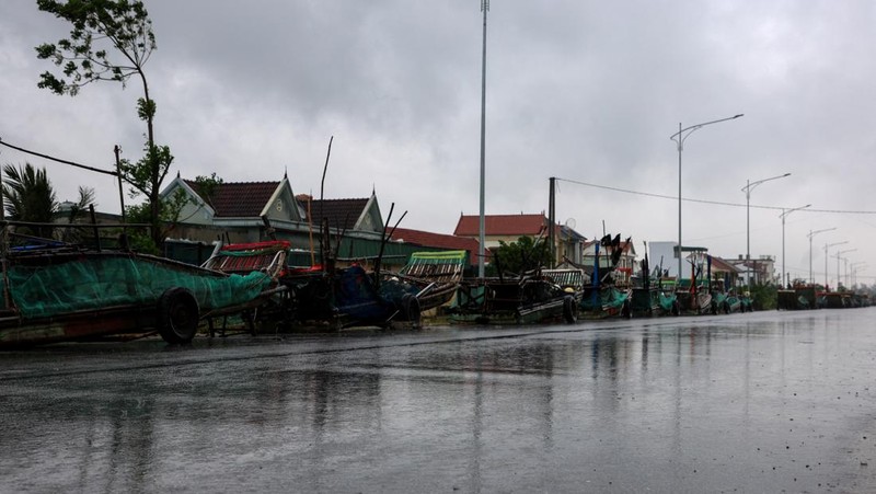 Suasana setelah Topan Bualoi melanda Provinsi Nghe An, Vietnam, Senin (29/9/2025). (REUTERS/Thinh Nguyen)