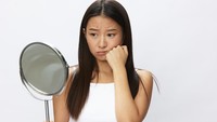 Nggak PD Difoto dari Bawah? Kenalan dengan Treatment untuk Double Chin