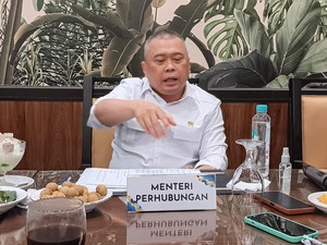 Menhub Teken Aturan Penurunan Biaya Bahan Bakar Pesawat Selama Nataru