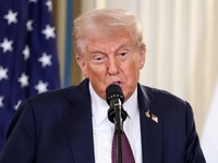 Perang Dagang Lagi! Trump Umumkan Tarif Baru, 25%-50% Mulai 14 Oktober