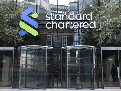 Perdana! Standard Chartered Gelar Indonesia Treasury Leadership Forum