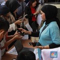 Orang Tua Antar Anak Sebar CV di Job Fair Jakarta, Curhat Ini