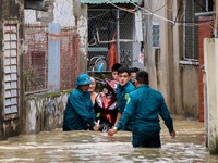Banjir Terparah Sapu Tetangga RI, Kota Jadi 