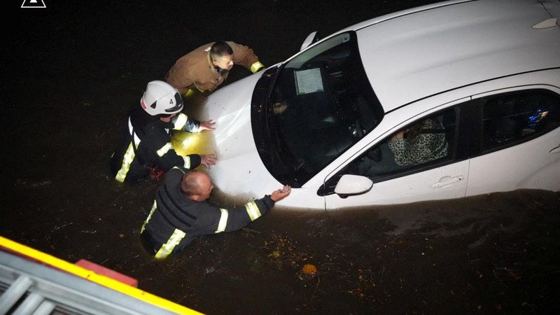 Banjir di Odesa, Ukraina, Rabu (1/10/2025). (Handout via REUTERS)