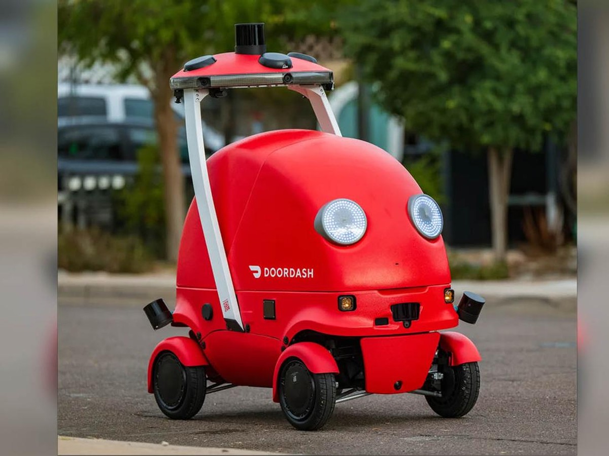 DoorDash Perkenalkan Dot, Robot Kurir Otomatis untuk Pengiriman Lokal Cepat