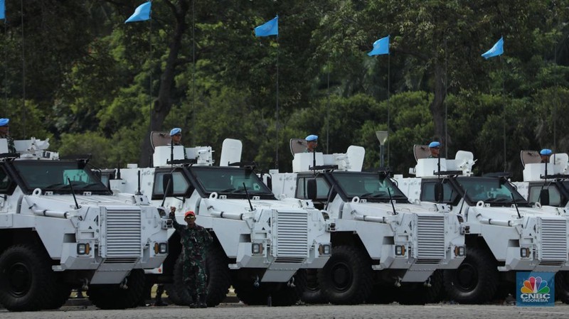 Gladi kotor jelang perayaan HUT ke-80 TNI di Monas, Jakarta Pusat, Rabu (1/10/2025). (CNBC Indonesia/Tri Susilo)