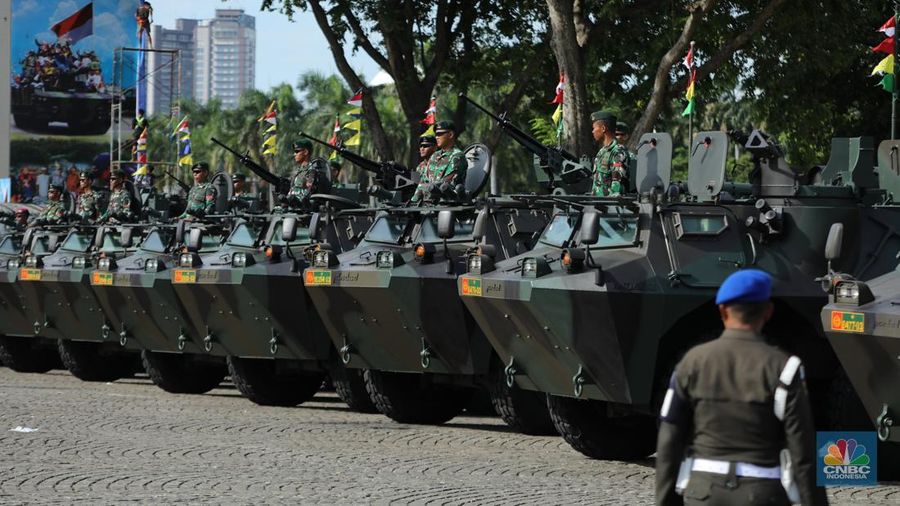 Gladi kotor jelang perayaan HUT ke-80 TNI di Monas, Jakarta Pusat, Rabu (1/10/2025). (CNBC Indonesia/Tri Susilo)
