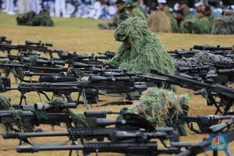Gladi kotor jelang perayaan HUT ke-80 TNI di Monas, Jakarta Pusat, Rabu (1/10/2025). (CNBC Indonesia/Tri Susilo)