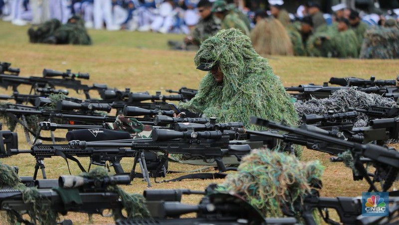 Gladi kotor jelang perayaan HUT ke-80 TNI di Monas, Jakarta Pusat, Rabu (1/10/2025). (CNBC Indonesia/Tri Susilo)