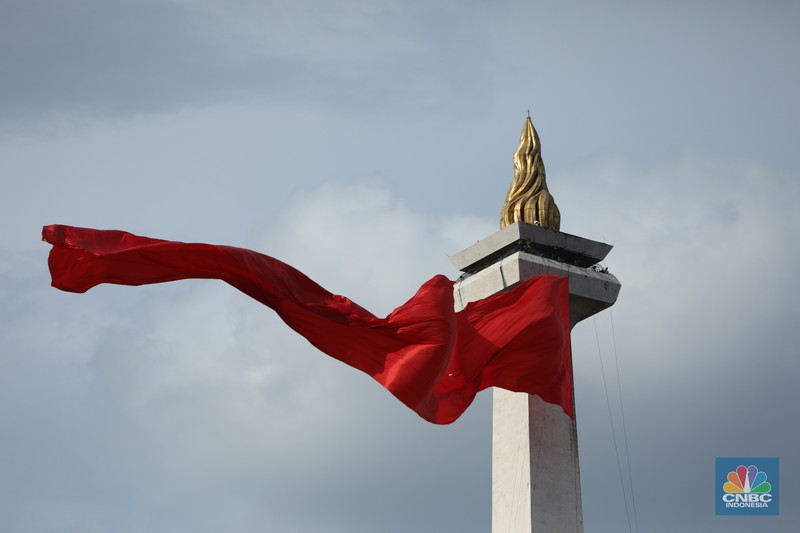 Gladi kotor jelang perayaan HUT ke-80 TNI di Monas, Jakarta Pusat, Rabu (1/10/2025). (CNBC Indonesia/Tri Susilo)