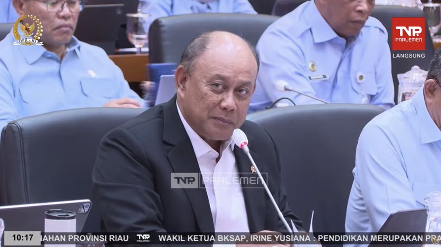 Kepala Badan Nasional (BGN), Dadan Hindayana saat mengikuti rapat kerja dengan Komisi IX DPR RI di Jakarta, Rabu (1/10/2025). (Tangkapan Layar Youtube/DPR RI)